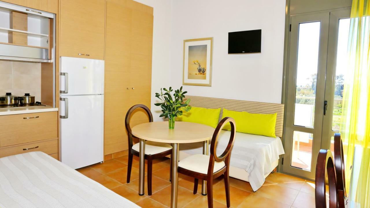 Erodios Hotel Karystos  Esterno foto